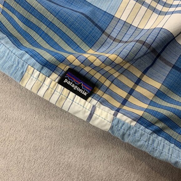 Patagonia Mens Shirt XL Blue Plaid Button Up Short Sleeve Nylon Blend Outdoor - Picture 7 of 7